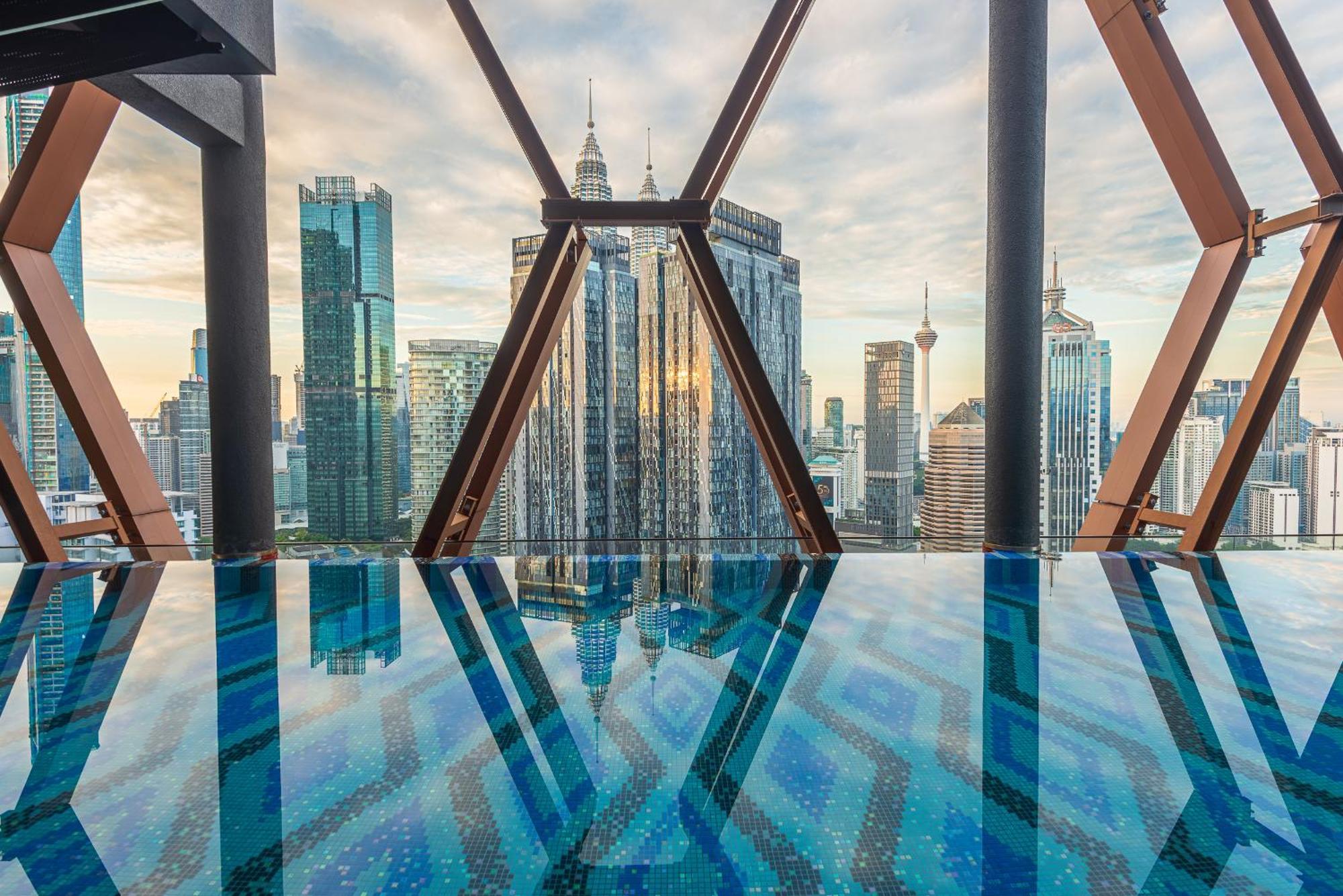 Scarletz Suites Klcc By Deko Kuala Lumpur Exterior foto